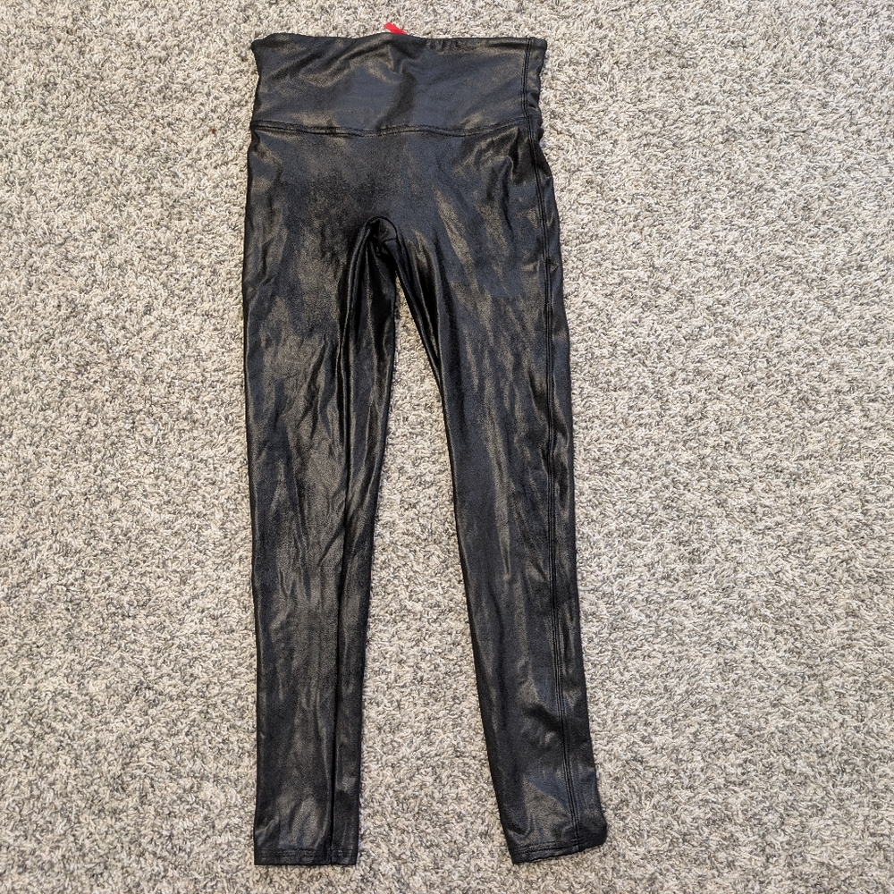 💘 Spanx Black Faux Leather Leggings Size Medium - Picture 2 of 6